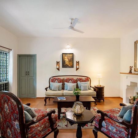 Stayvista At Catherine Cottage With Heater & Board Game 蒙纳 外观 照片